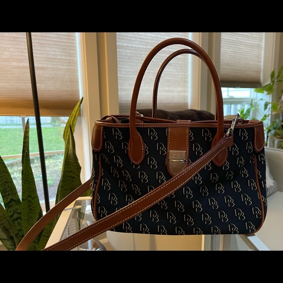 Dooney & Bourke Signature handbag purse - Picture 4 of 8
